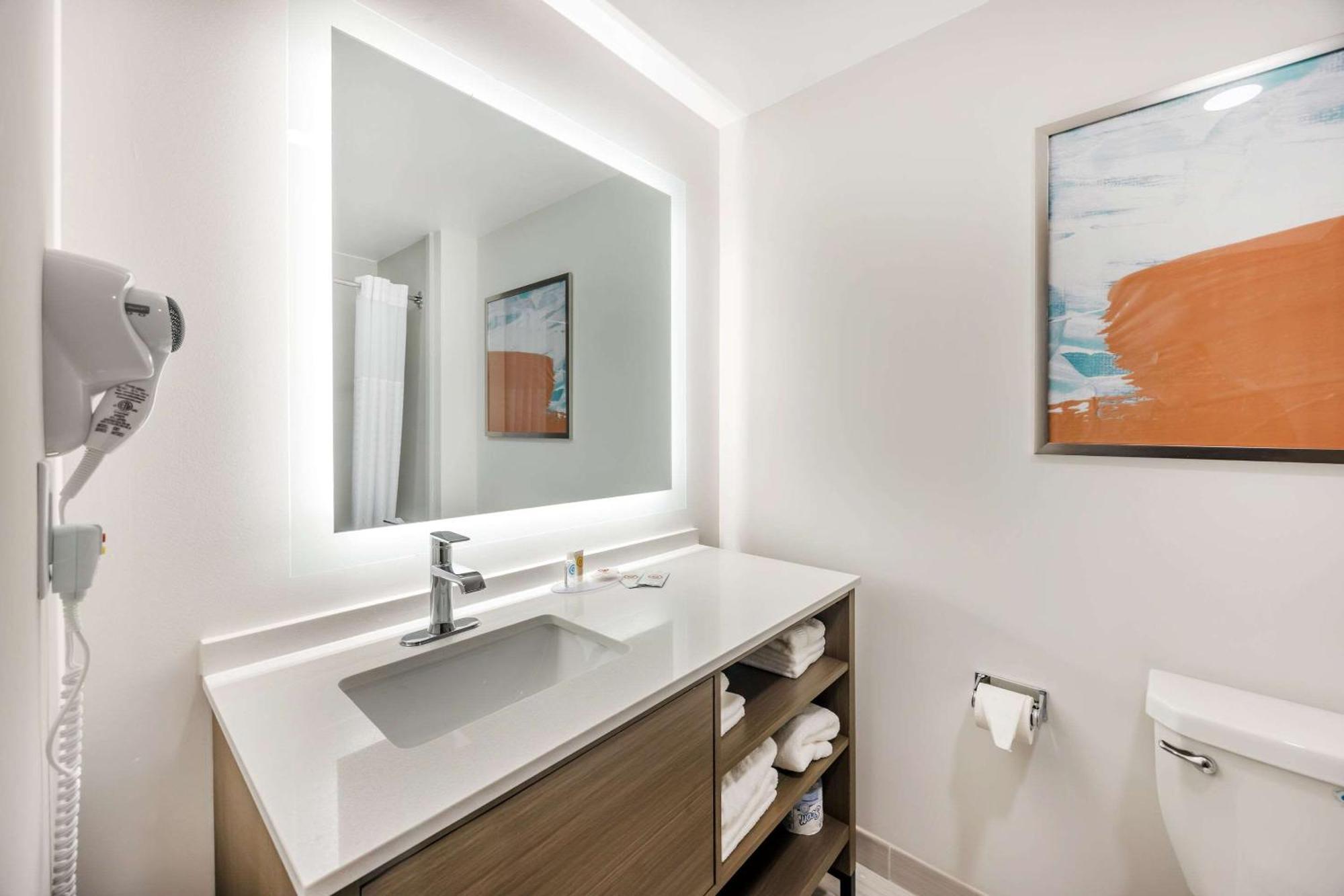 Comfort Inn & Suites Нашвил Екстериор снимка